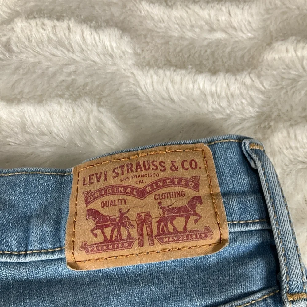 Levis 720 Women’s Size 27 High Rise Super‎ Skinny Jeans Blue Denim Stretch